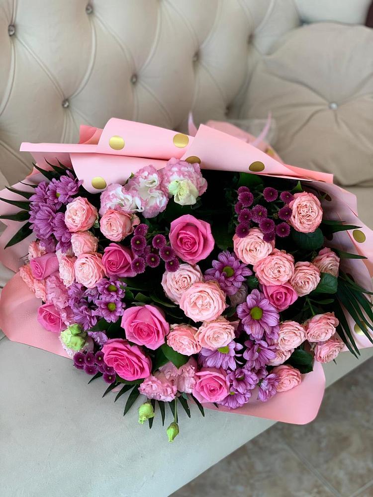 Букет цветов из: Хризантемы, Розы и Лизиантусы в Сухобезводное