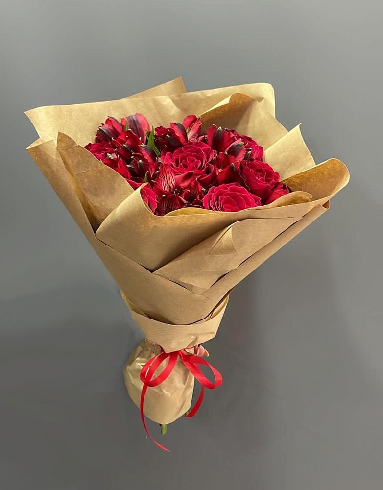 Букет цветов из: Альстромерии и Розы в Сухобезводное