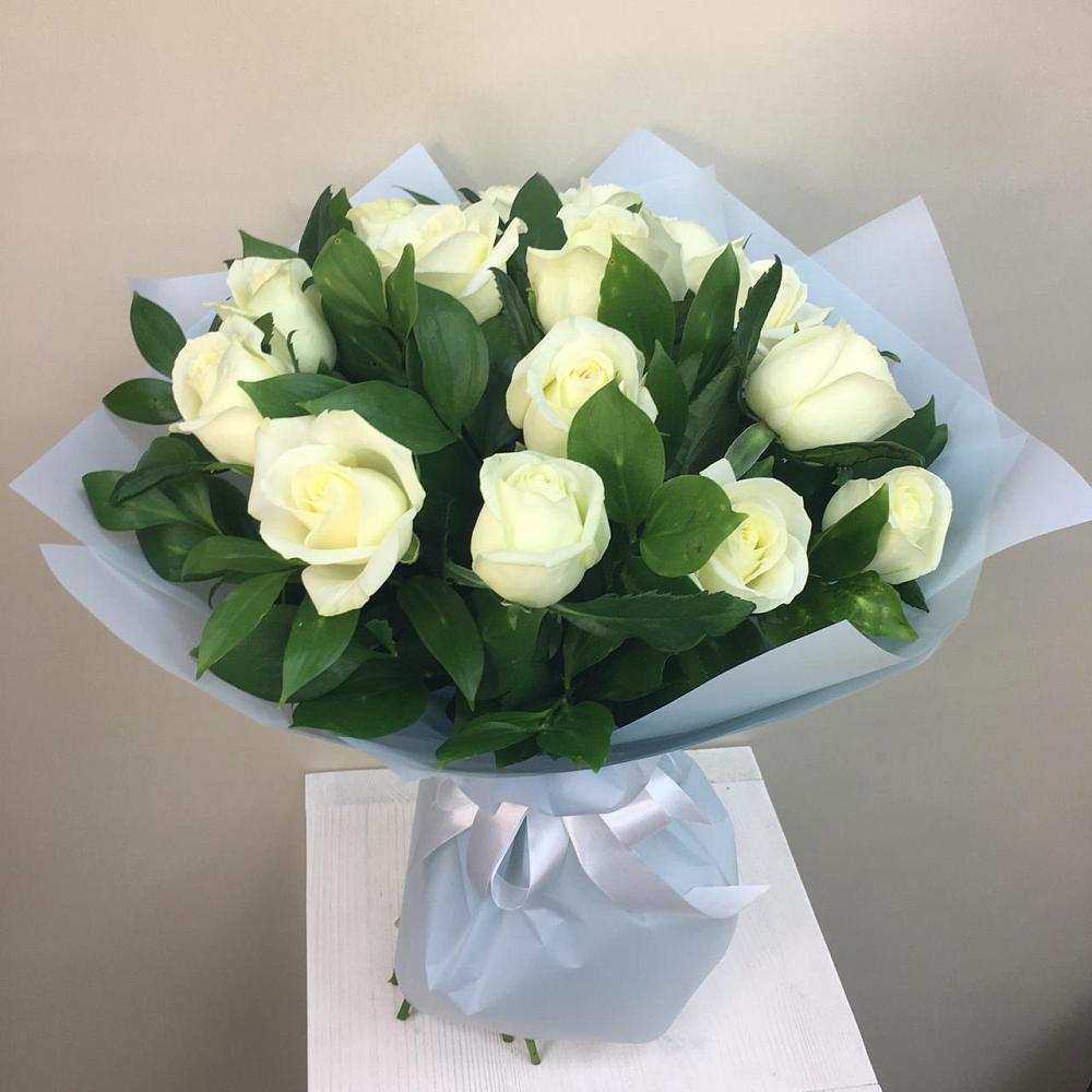 Букет 15 Белых роз Проуд в Сухобезводное