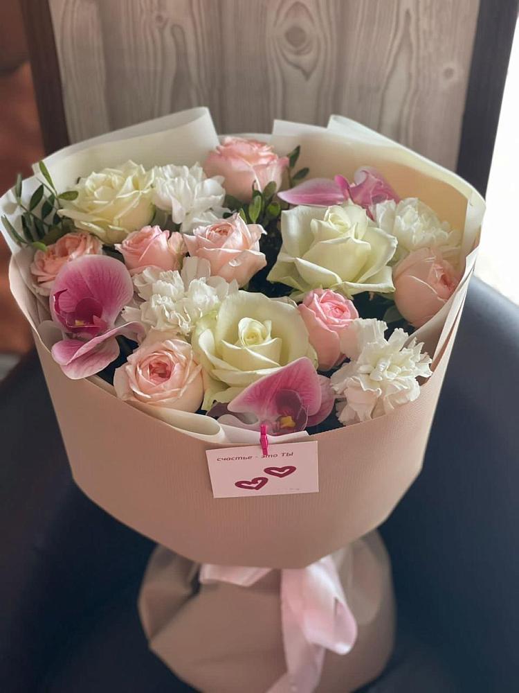 Букет цветов из: Орхидеи, Розы и Гвоздики в Сухобезводное