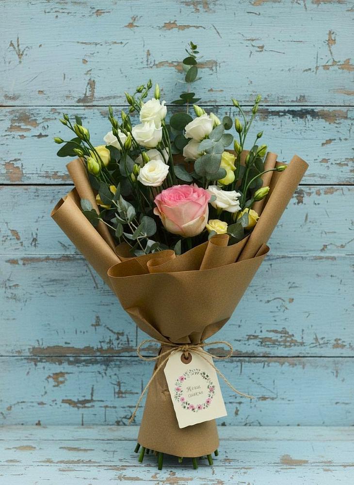 Букет цветов из: Розы и Лизиантусы в Сухобезводное