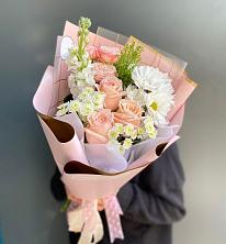 Букет цветов из:  Хризантемы и Розы в Сухобезводное