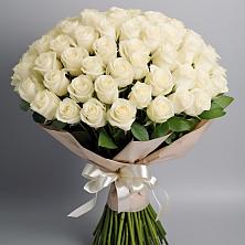 Букет 101 беля роза Белоснежка в Сухобезводное