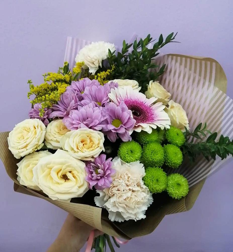 Букет цветов из: Хризантемы, Розы, Гвоздики и Герберы в Сухобезводное