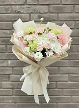 Букет цветов из:  Гвоздики, Розы, Лизиантусы и Хризантемы в Сухобезводное