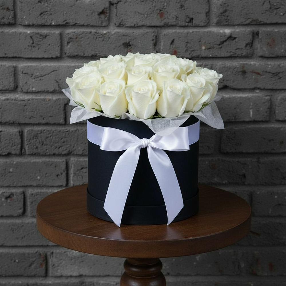 Цветочная композиция из Розы в шляпной коробке в Сухобезводное