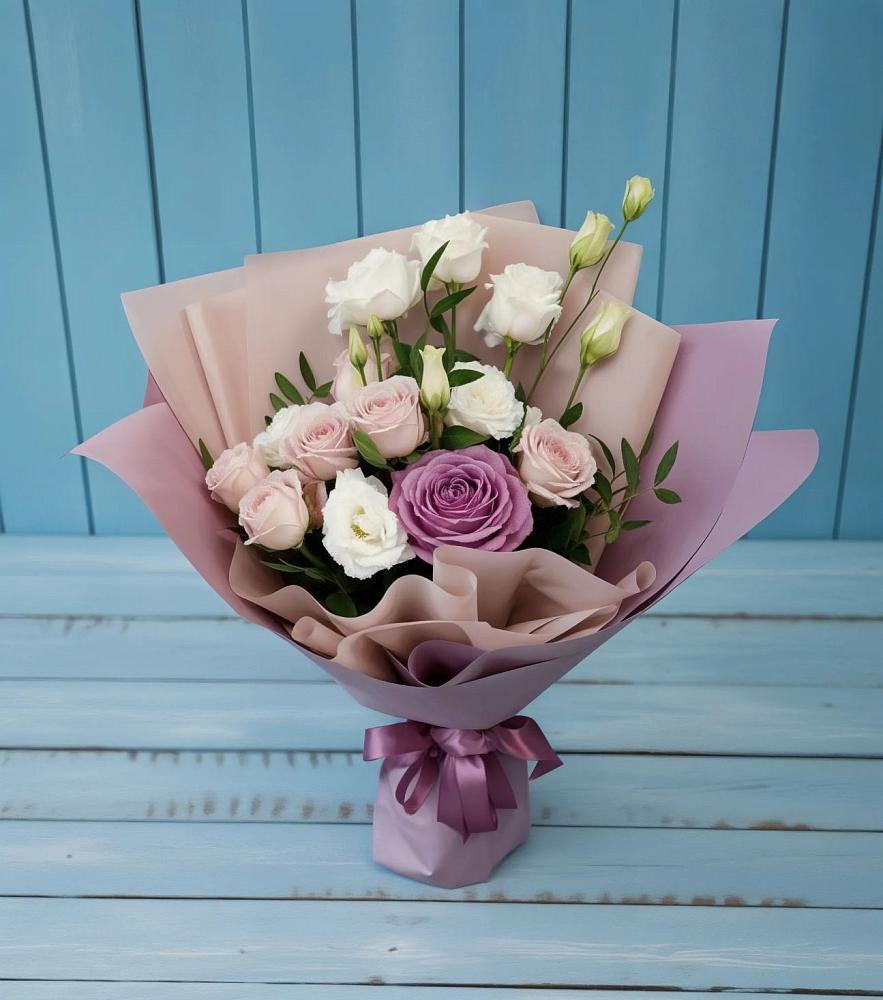 Букет цветов из: Розы и Лизиантусы в Сухобезводное